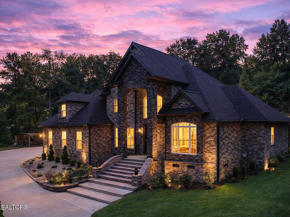 1st image of 5024 Skyview Dr