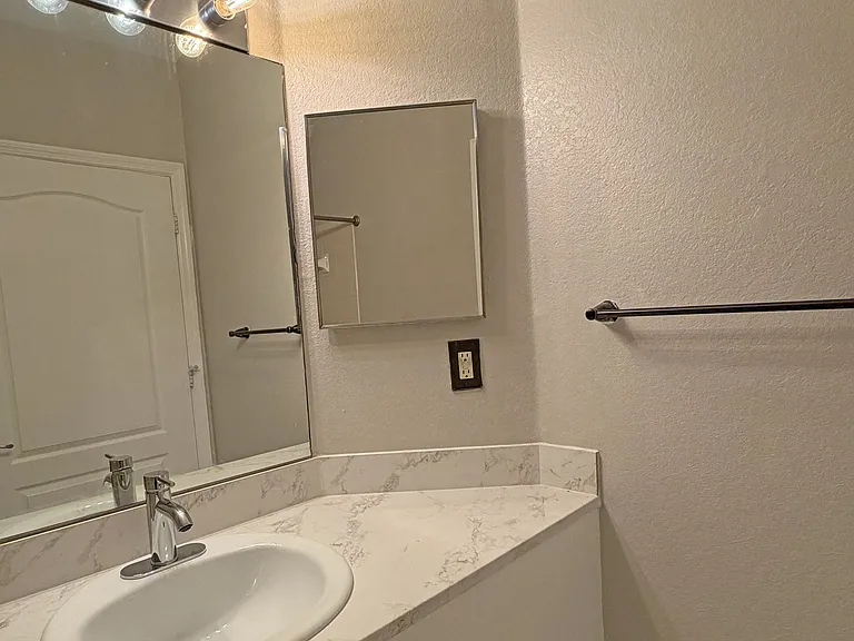 124 SW Peacock Blvd #206 — Photo 13