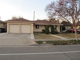 1st image of 213 W Dakota Ave