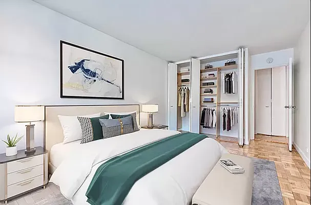 Rented by Manhattan Realty Group | media 3