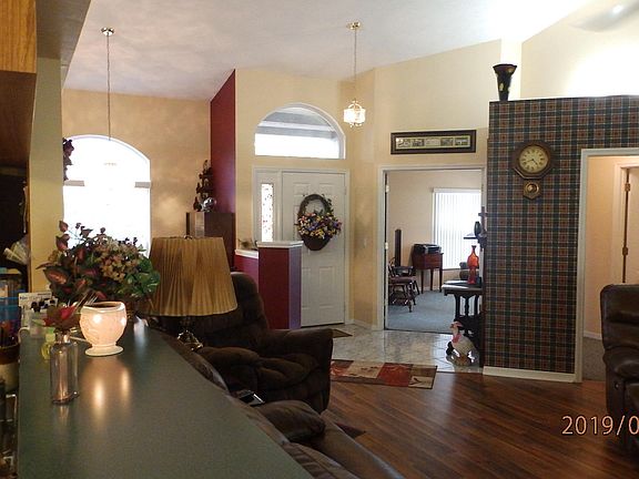 3rd image of 7884 W Oak Chase Ct