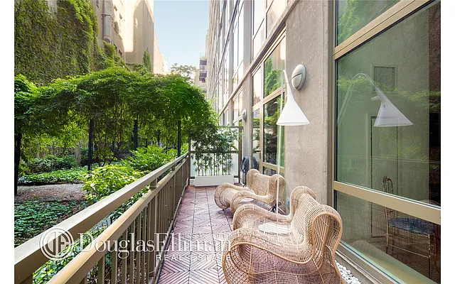 Sold by Douglas Elliman | media 18