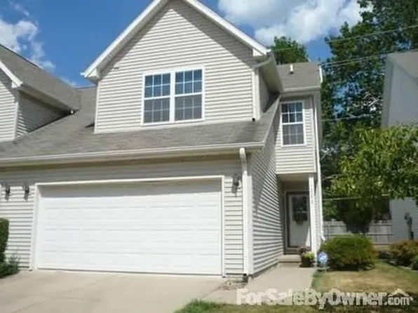 1008 Doral Dr, Bloomington, IL 61701