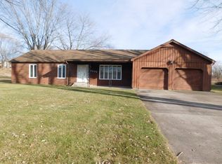 2232 Bluewater Dr, Warsaw, IN 46580