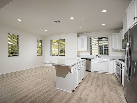 5th image of 2442 Verano Way