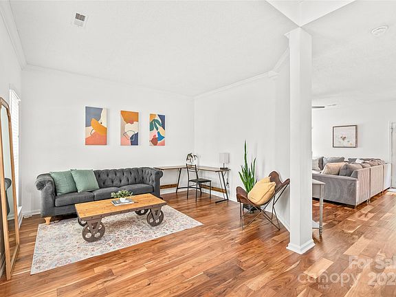 4th image of 9005 Clifton Meadow Dr