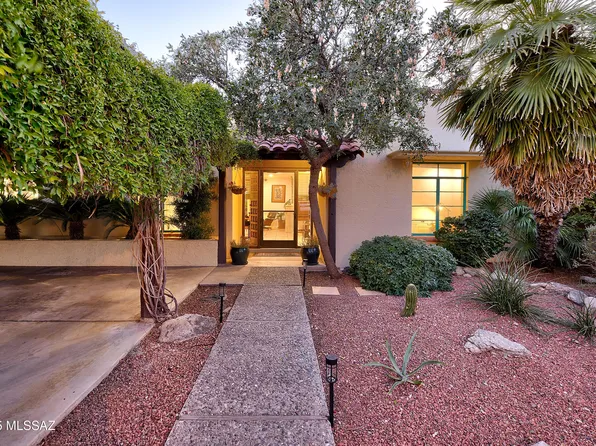 2562 E Cerrada Adelita, Tucson, AZ 85718