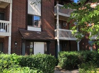 2246 Nichols Rd APT E, Arlington Heights, IL 60004