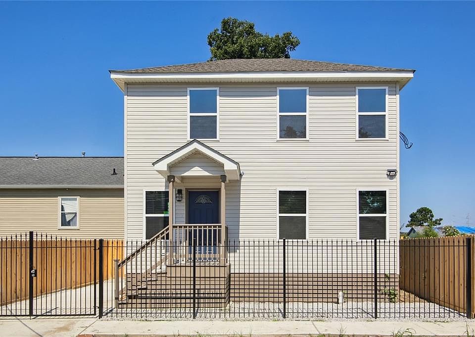 1st image of 2421 S Roman St
