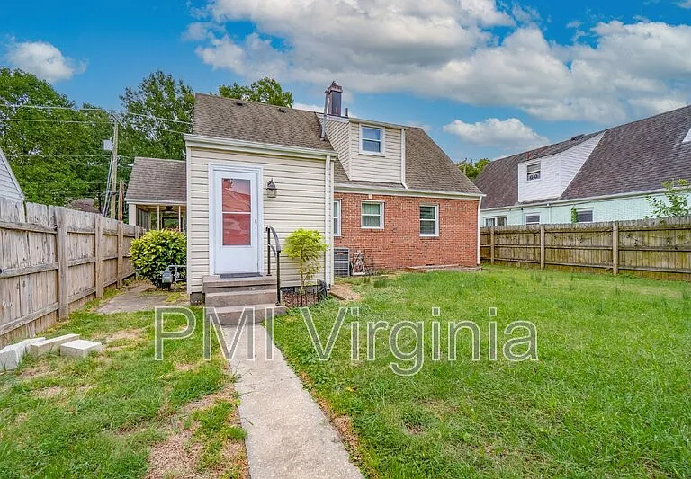 7805 Sheryl Dr — Photo 31