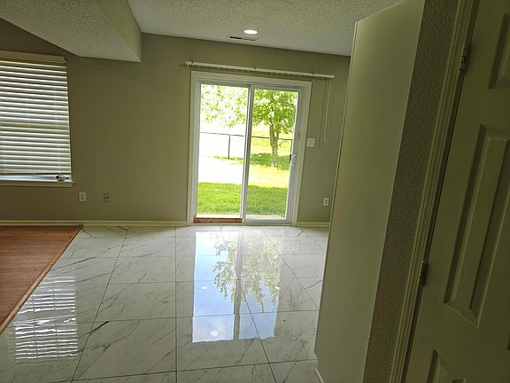 3rd image of 3245 Blue Ash Ln