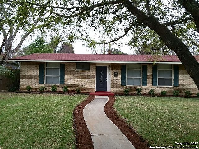 1st image of 2018 E Lawndale Dr