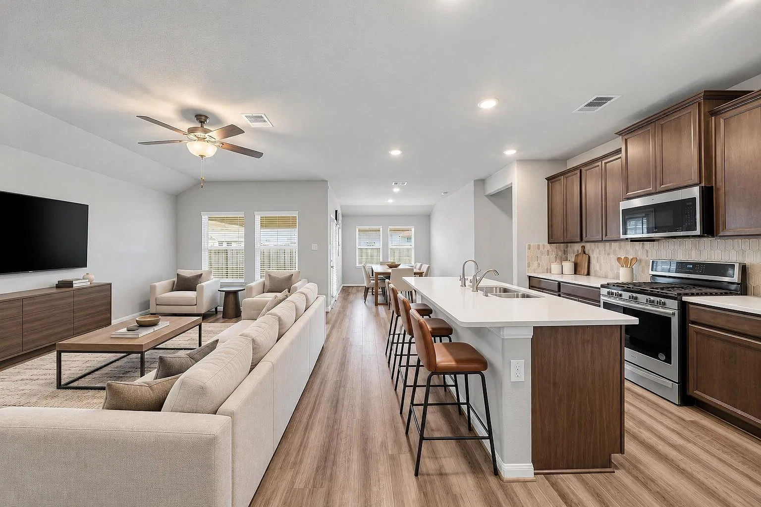 3 bed, 2.0 bath, 1707 sqft, $2,250 — Photo 3