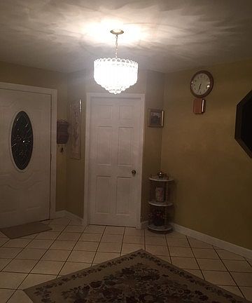 3rd image of 1129 Nichols Ln