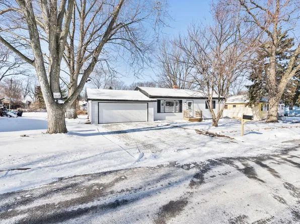 821 Penfield Ave, Joliet, IL 60433