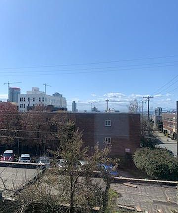 4th image of 333 Summit Ave E APT 303