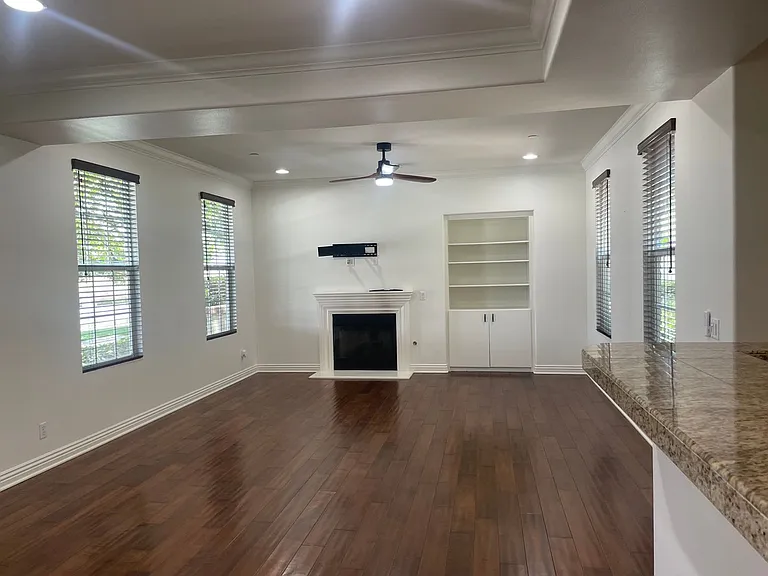 1518 Valencia Ave — Photo 3