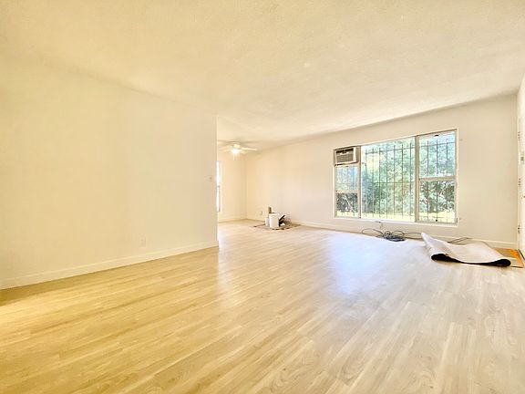 4th image of 1215 N Fuller Ave APT 1