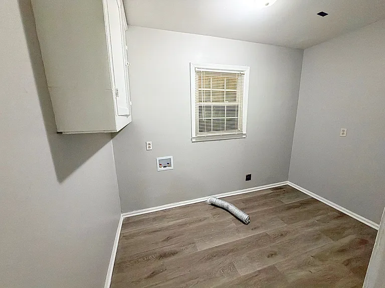 1922 Coventry Dr — Photo 11