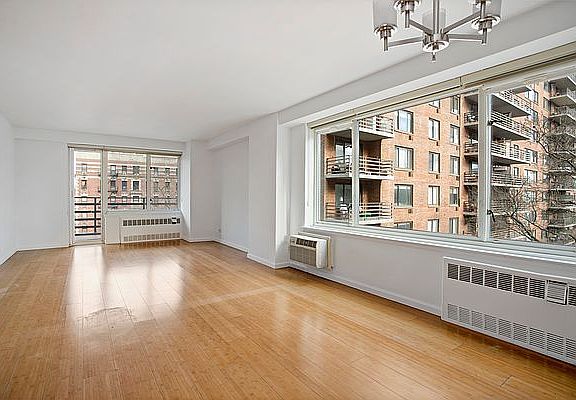4th image of 392 Central Park W APT 5R
