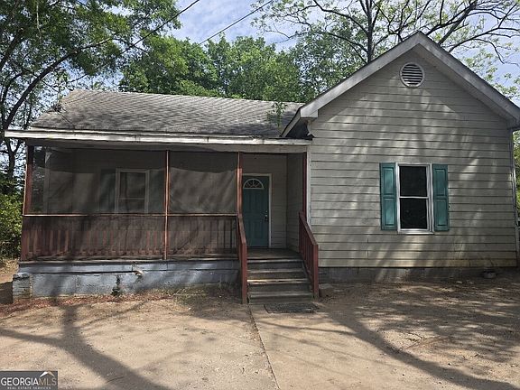 2nd image of 3127 Hendrix Cir SW
