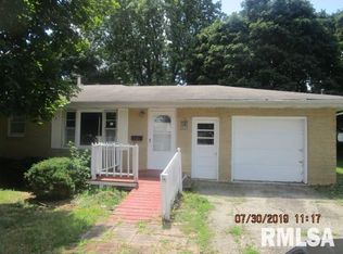 204 E Lincoln St, Roanoke, IL 61561