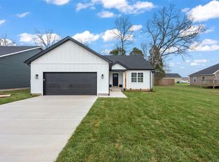 668 Pleasant Meadow Ln, Bowling Green, KY 42101