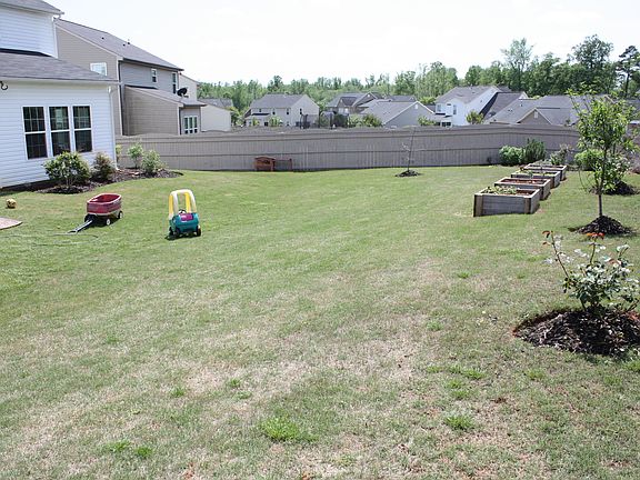 3rd image of 106 Young Harris Dr