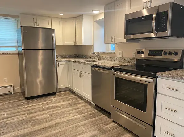 4833 Washington St #1L, West Roxbury, MA 02132