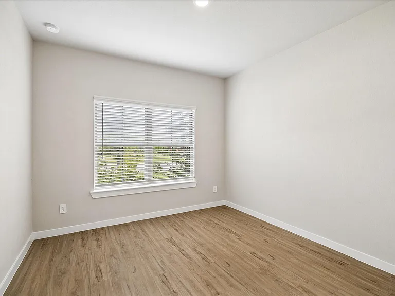 21759 Thicket Point Ln — Photo 9