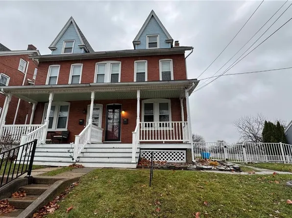 58 W High St, Nazareth, PA 18064