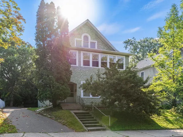 526 Thomas Ave N, Minneapolis, MN 55405