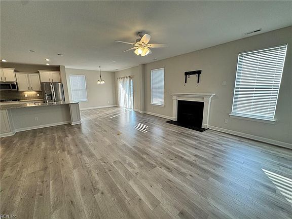5th image of 3044 Jimmy Mobley Way