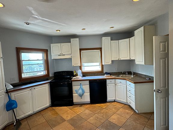 2nd image of 30 Melvin Ave Floor 2