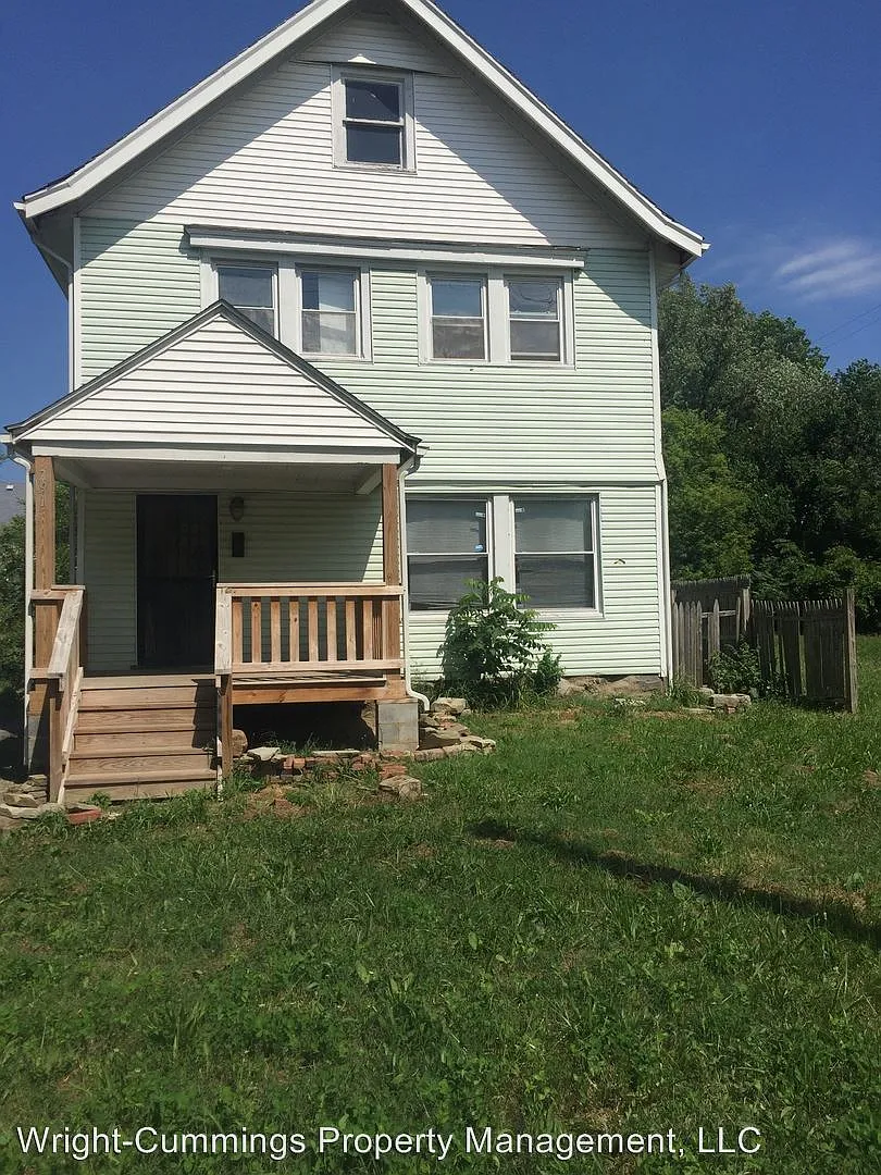 791 Eddy Rd photo 1