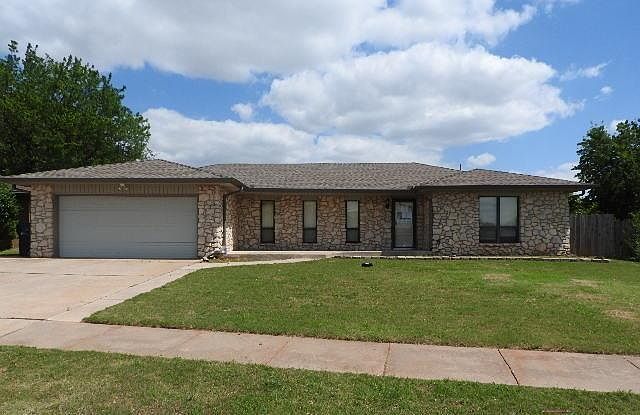 1st image of 1056 Pruitt Dr
