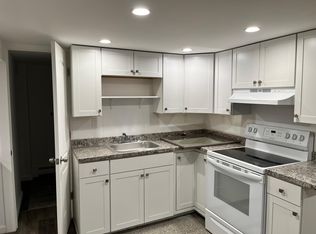 12 Laura Ln #1, East Setauket, NY 11733