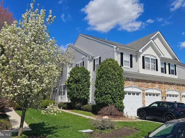 58 Weaver Dr, Marlton, NJ 08053