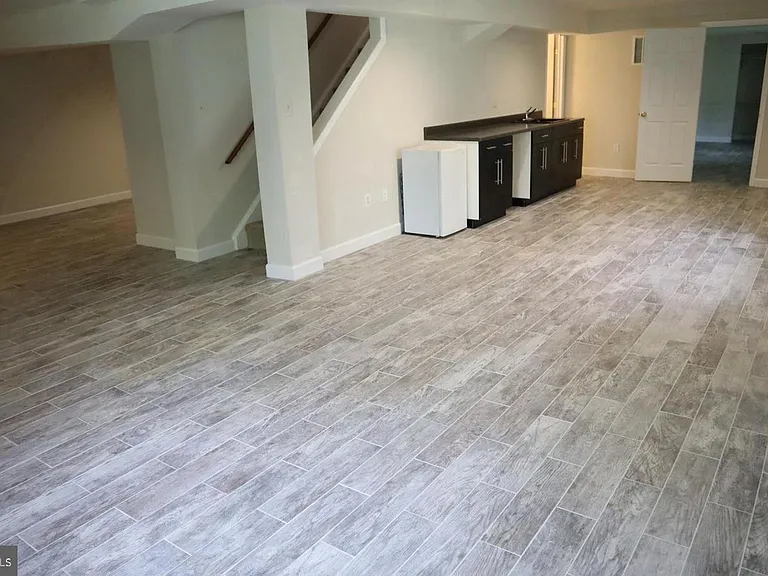 17105 Thatcher Ct — Photo 33
