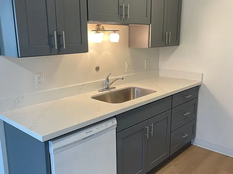 Wingate Apartments — Photo 15