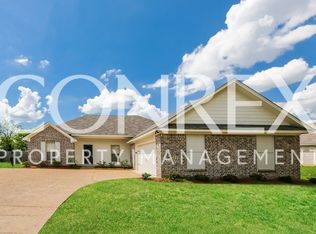 172 Harvey Cir, Canton, MS 39046