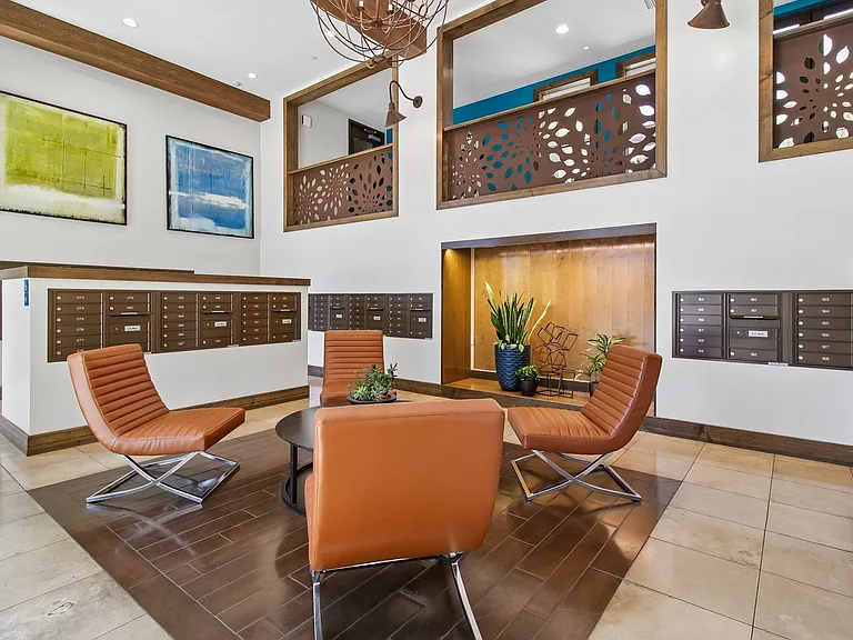 Villas on the Boulevard — Photo 18