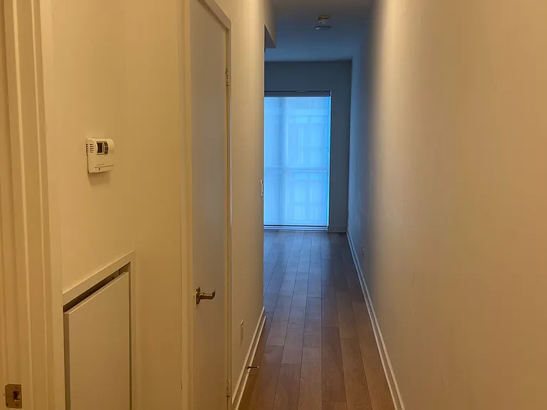 210 Simcoe St #802 — Photo 5
