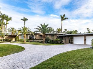 950 S Southlake Dr, Hollywood, FL 33019