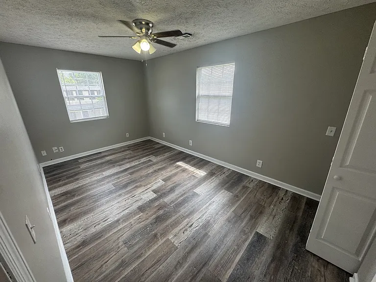 100 Warren St #1 — Photo 10