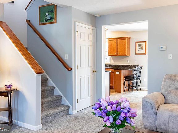 5th image of 2495 Saratoga Dr