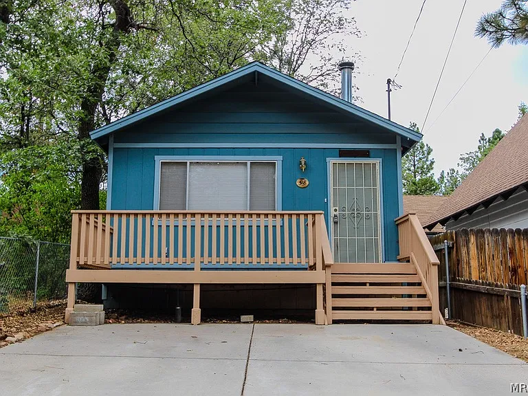 518 Orange Ave — Photo 1