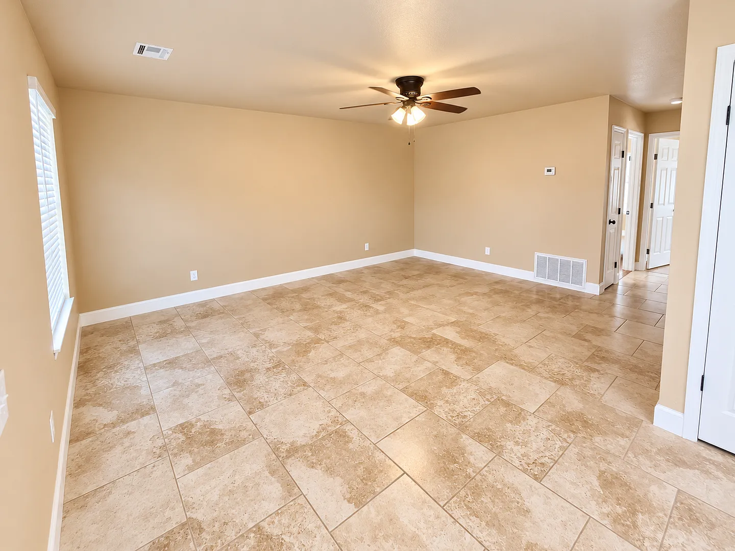 139 Northaven Street — Photo 3