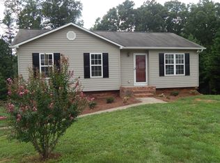 4016 Elizabeth Park Dr, Tobaccoville, NC 27050