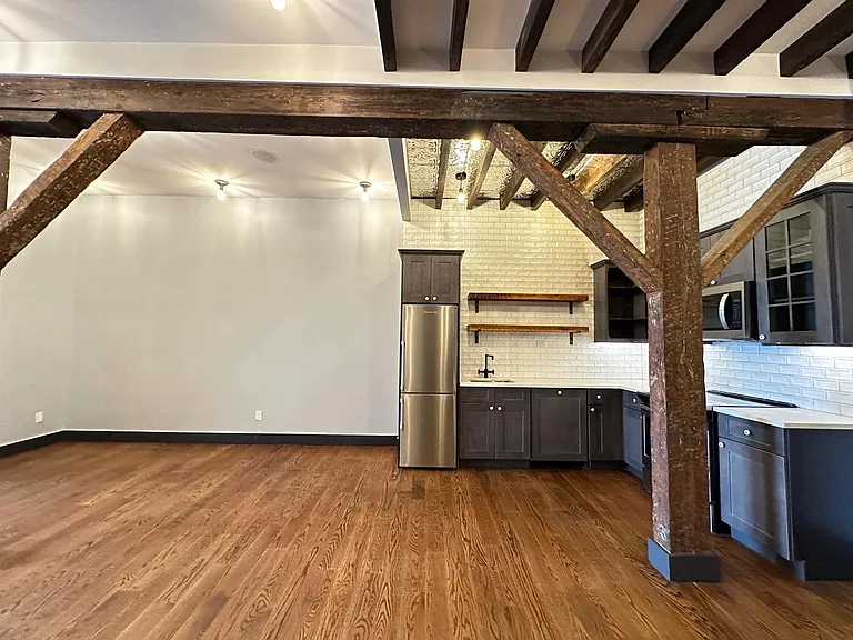 269 Meserole St #3B — Photo 6